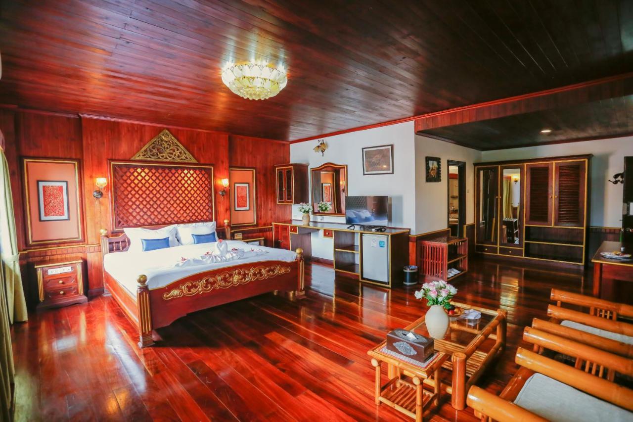 E-Outfitting Vang Thong Hotel Луанґпхабанґ Екстер'єр фото